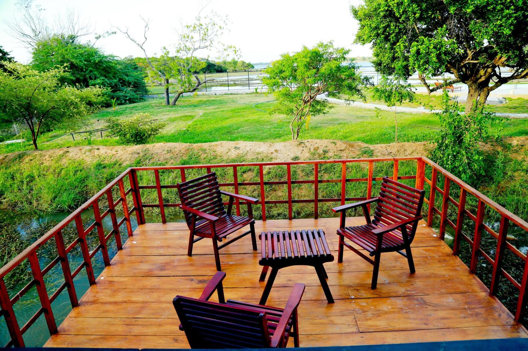 Lake Villa Resort Tissamaharama Exteriér fotografie